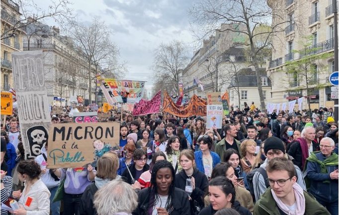 Un nouveau saut de la mobilisation pour dégager Macron, Borne et leur réforme