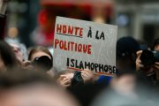 Autoritaire, raciste et islamophobe, dégageons ce gouvernement !